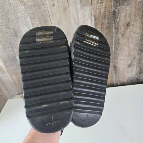 American Exchange Black Rhinestone Slip On Sandals 7 - Picture 6 of 6